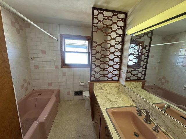 1309 WEST PEARL STREET, Stevens Point, WI 54481