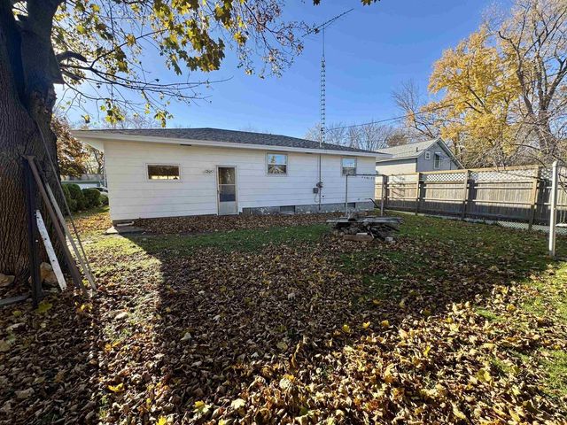 1309 WEST PEARL STREET, Stevens Point, WI 54481