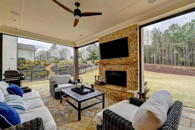 2367 Kesgrove Way, Buford, GA 30518