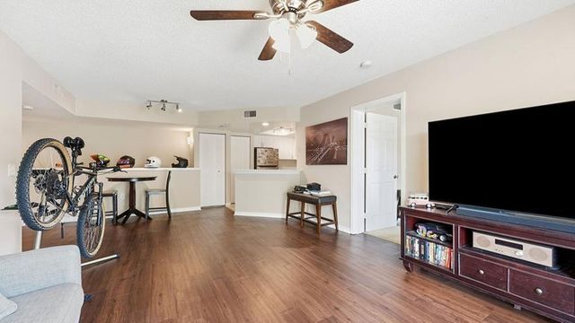 4159 N Haverhill Road 1304, West Palm Beach, FL 33417