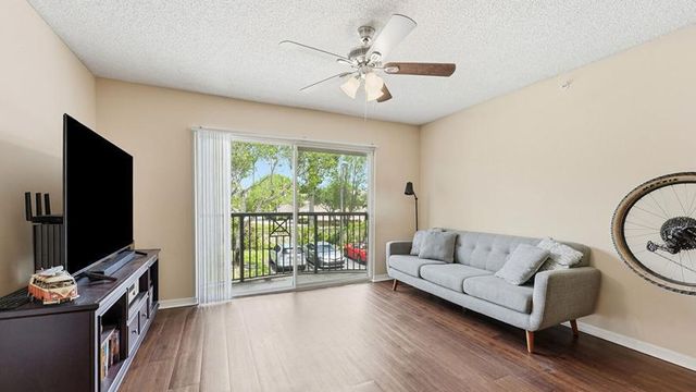 4159 N Haverhill Road 1304, West Palm Beach, FL 33417