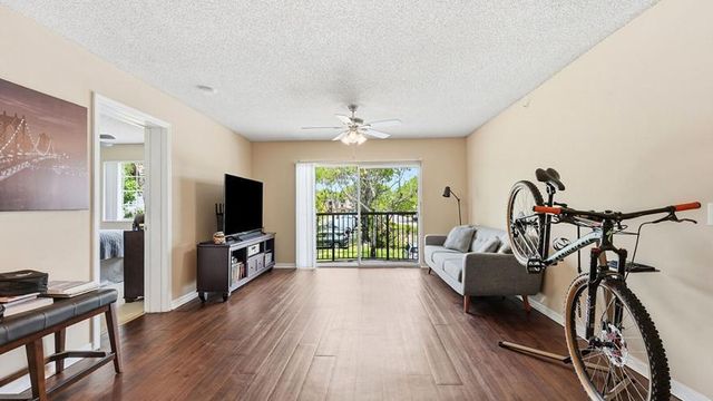 4159 N Haverhill Road 1304, West Palm Beach, FL 33417