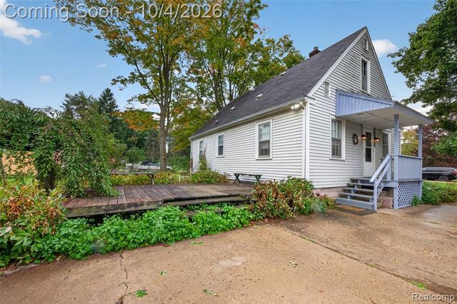 1421 Munson Street, Burton, MI 48509