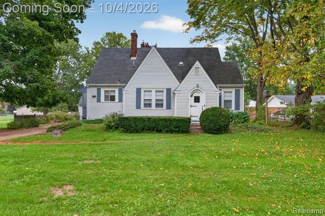 1421 Munson Street, Burton, MI 48509