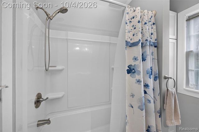 1421 Munson Street, Burton, MI 48509