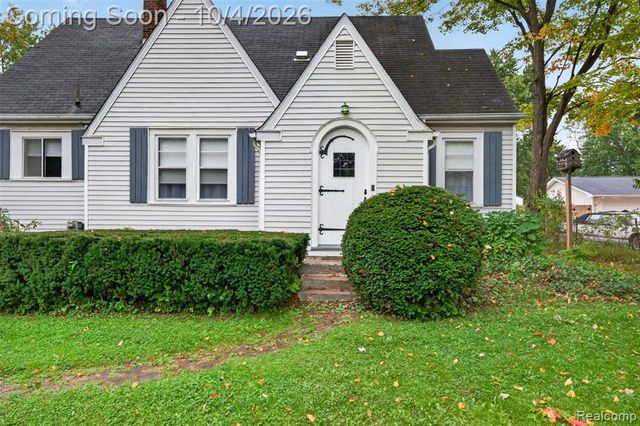 1421 Munson Street, Burton, MI 48509