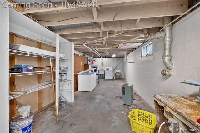 1421 Munson Street, Burton, MI 48509