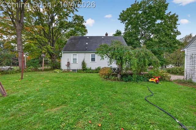 1421 Munson Street, Burton, MI 48509