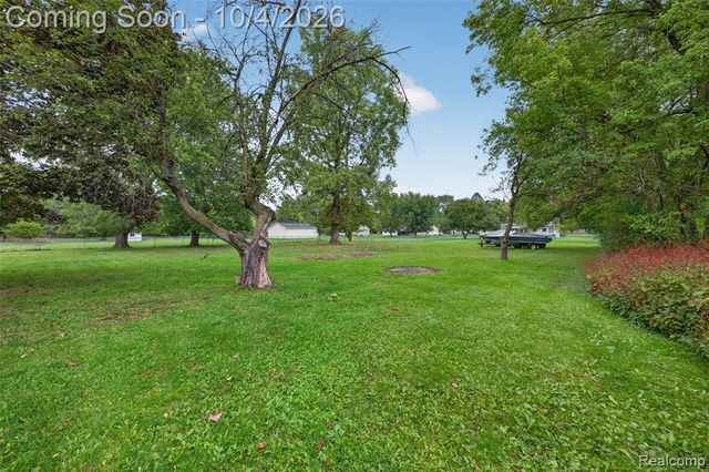 1421 Munson Street, Burton, MI 48509