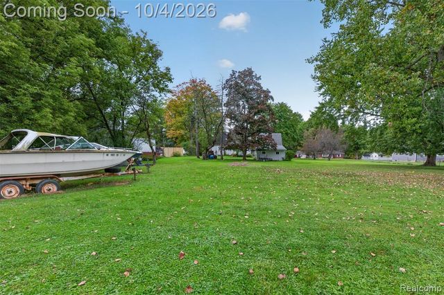 1421 Munson Street, Burton, MI 48509