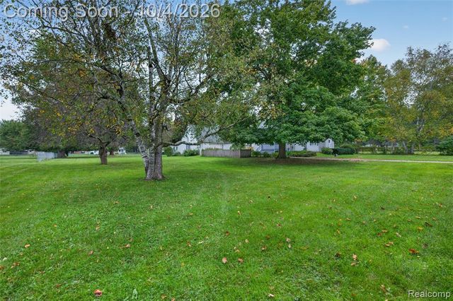 1421 Munson Street, Burton, MI 48509