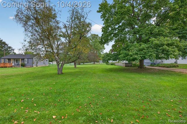 1421 Munson Street, Burton, MI 48509
