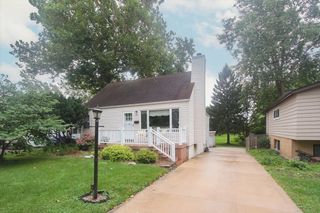 201 W Crystal Avenue, Lombard, IL 60148