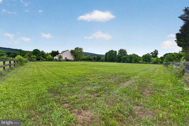 18616 FOGGY BOTTOM RD, Bluemont, VA 20135