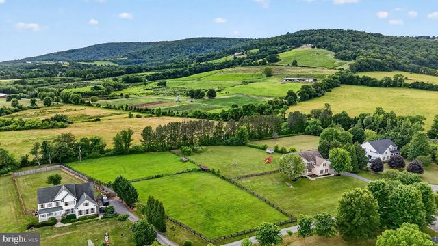 18616 FOGGY BOTTOM RD, Bluemont, VA 20135