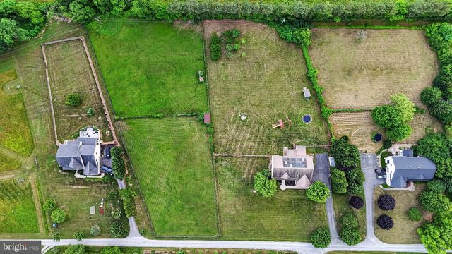 18616 FOGGY BOTTOM RD, Bluemont, VA 20135