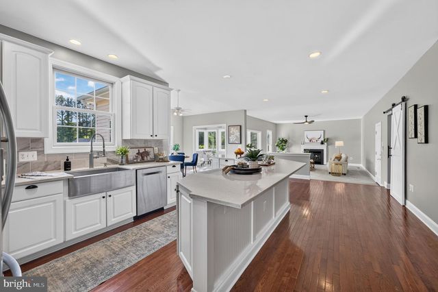 18616 FOGGY BOTTOM RD, Bluemont, VA 20135