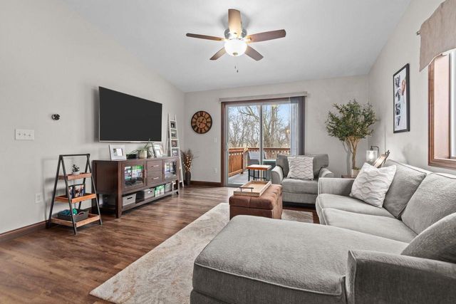 1054 W WILLIS WAY, Appleton, WI 54913