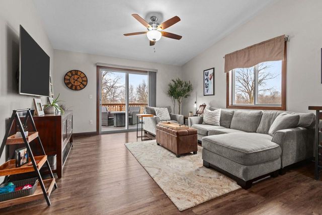 1054 W WILLIS WAY, Appleton, WI 54913