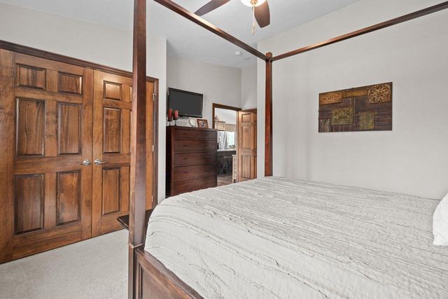 1054 W WILLIS WAY, Appleton, WI 54913