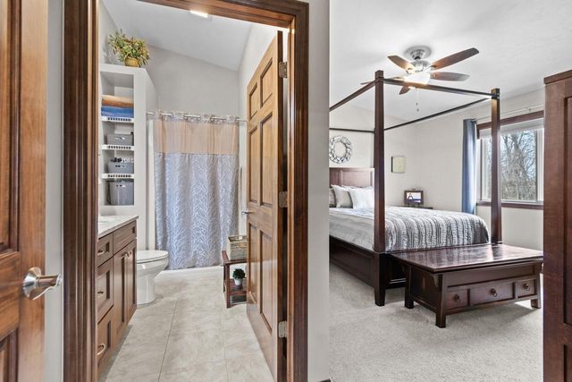 1054 W WILLIS WAY, Appleton, WI 54913