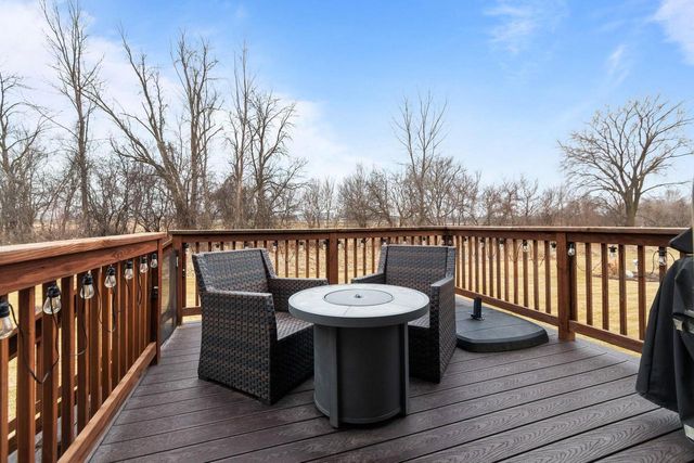 1054 W WILLIS WAY, Appleton, WI 54913