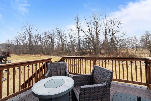 1054 W WILLIS WAY, Appleton, WI 54913