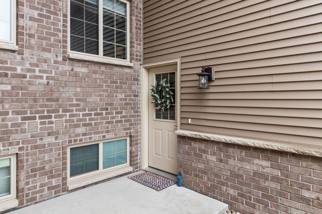 1054 W WILLIS WAY, Appleton, WI 54913