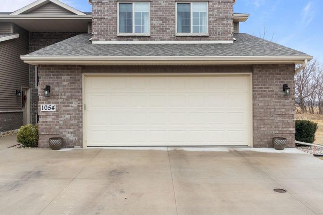 1054 W WILLIS WAY, Appleton, WI 54913