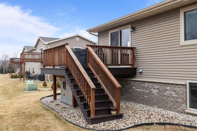 1054 W WILLIS WAY, Appleton, WI 54913