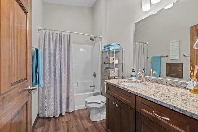 1054 W WILLIS WAY, Appleton, WI 54913