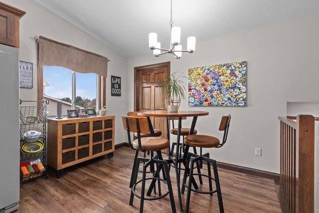 1054 W WILLIS WAY, Appleton, WI 54913