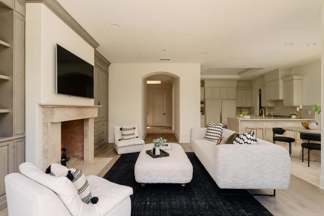 7825 Muirfield Way, Rancho Santa Fe, CA 92067