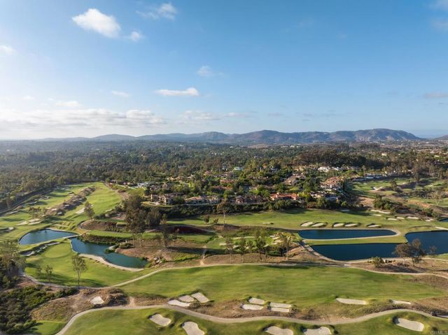 7825 Muirfield Way, Rancho Santa Fe, CA 92067