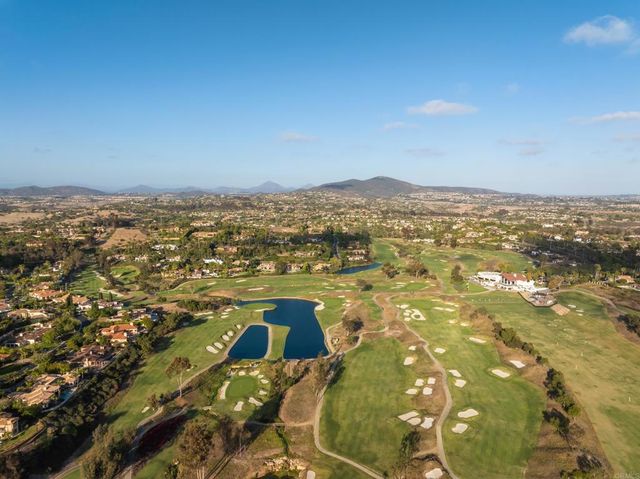 7825 Muirfield Way, Rancho Santa Fe, CA 92067