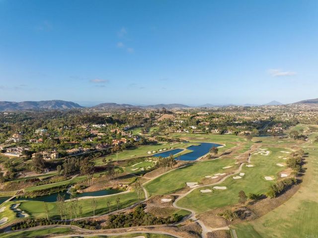 7825 Muirfield Way, Rancho Santa Fe, CA 92067