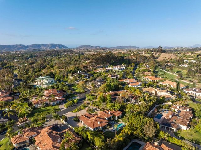 7825 Muirfield Way, Rancho Santa Fe, CA 92067