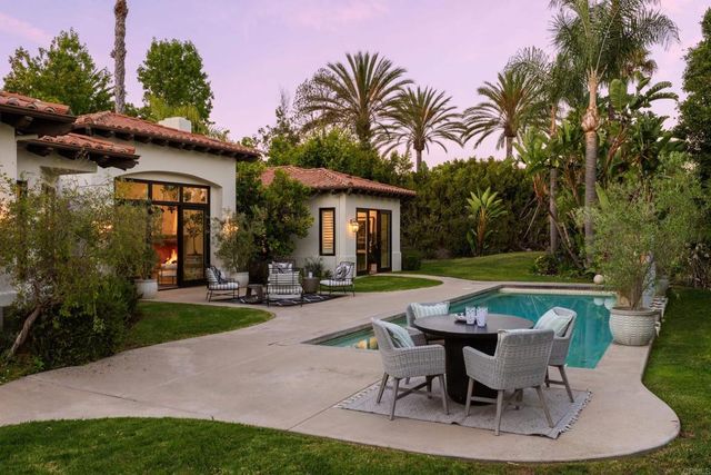 7825 Muirfield Way, Rancho Santa Fe, CA 92067