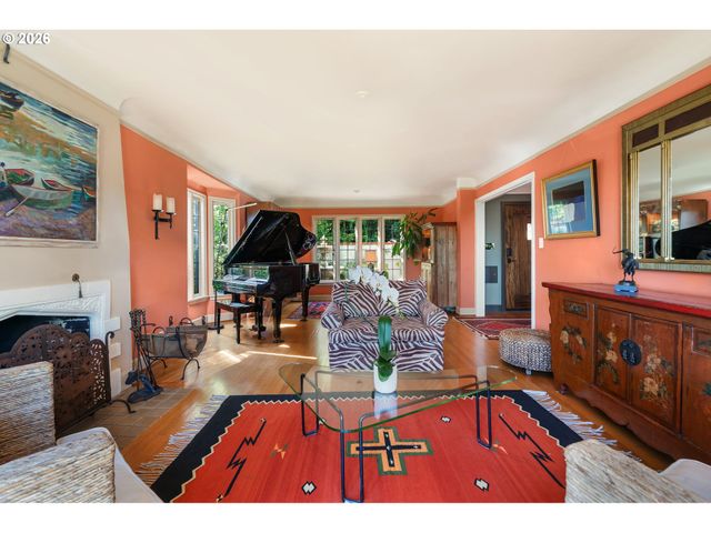 2939 Nw CORNELL Rd, Portland, OR 97210