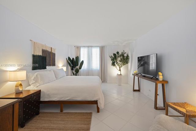 2301 Collins Ave 519, Miami Beach, FL 33139