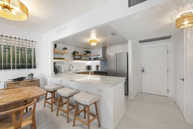 2301 Collins Ave 519, Miami Beach, FL 33139