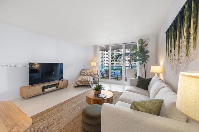 2301 Collins Ave 519, Miami Beach, FL 33139