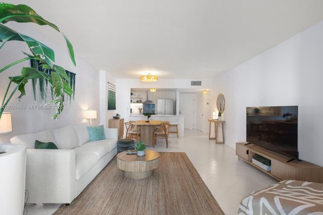 2301 Collins Ave 519, Miami Beach, FL 33139