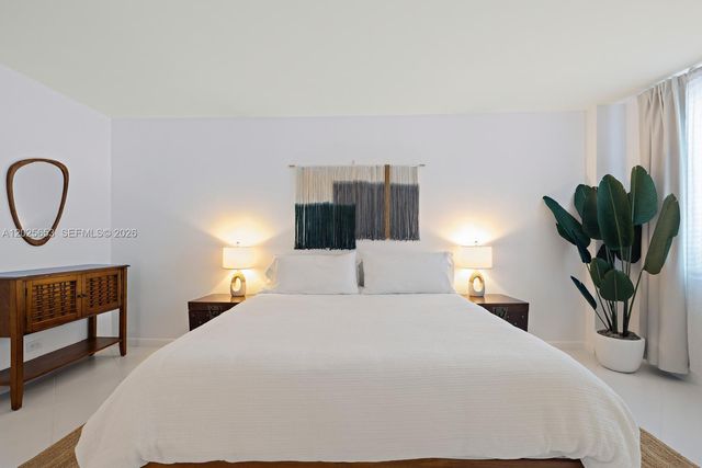 2301 Collins Ave 519, Miami Beach, FL 33139