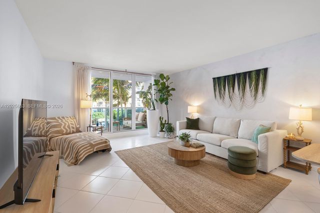 2301 Collins Ave 519, Miami Beach, FL 33139