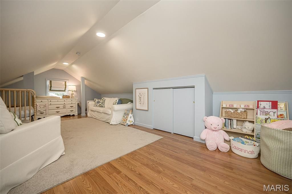 Image 29 of property listing at 609 S Fillmore Avenue, Kirkwood, MO 63122