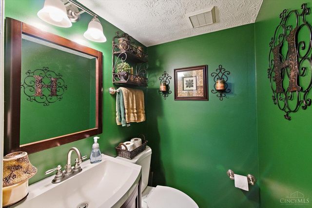 3036 Glenaire Drive, Colerain Twp, OH 45251