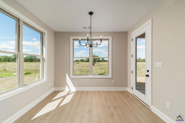 215 Farmland Circle, Perry, GA 31069