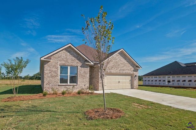 215 Farmland Circle, Perry, GA 31069
