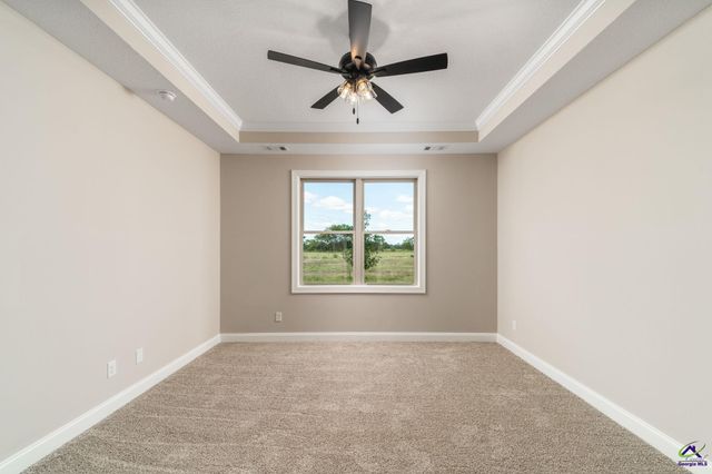 215 Farmland Circle, Perry, GA 31069